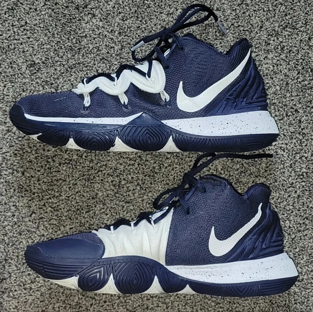 SOLD Nike Kyrie 5 TB basketball shoes 2019 Men's 10.5 Navy Blue & White - Picture 3 of 11